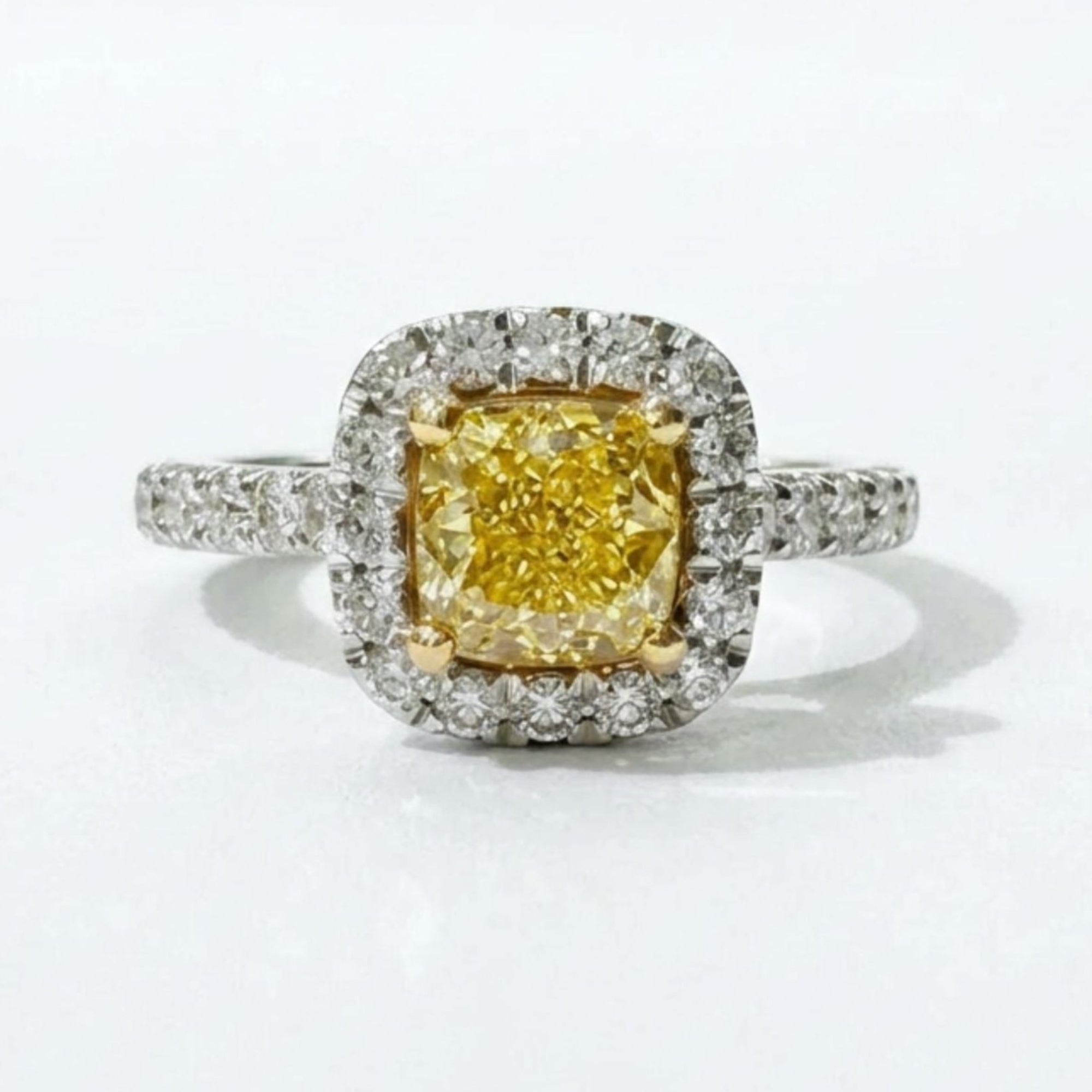 天然イエローダイヤモンドリング 1.0ct クッション GIA鑑定付 Pt900