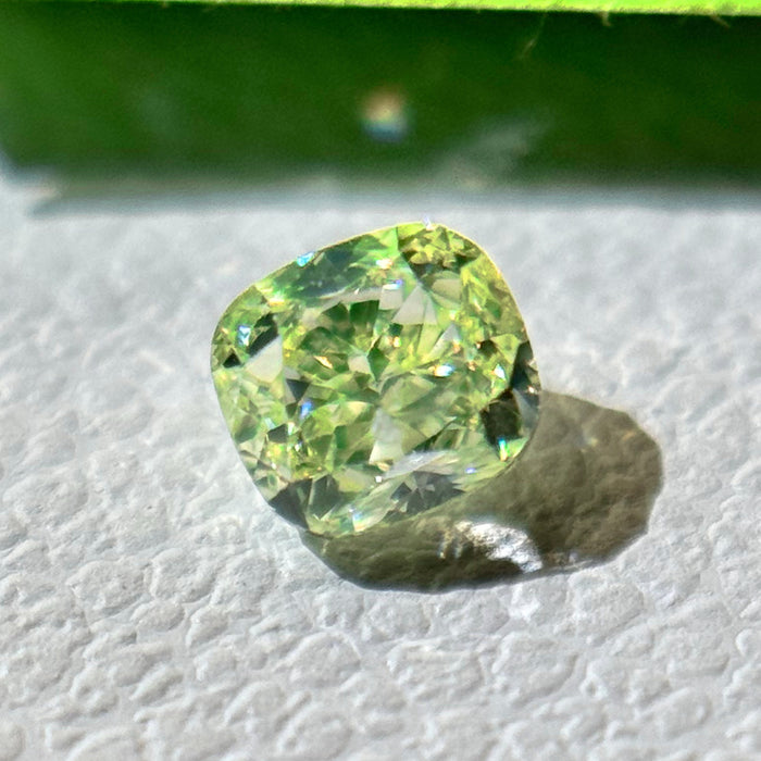 天然 イエローグリーンダイヤモンド クッション 0.240ct |yellow green diamond|CGL|p9596