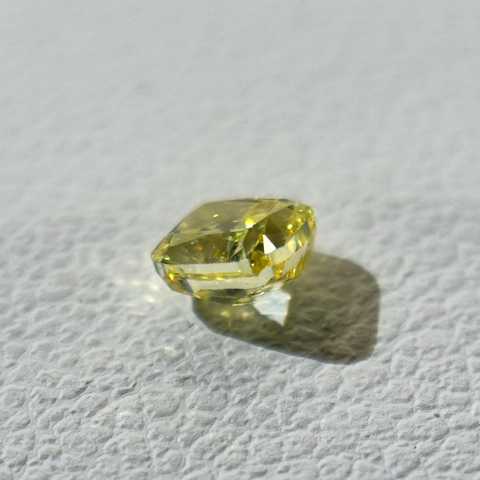 天然 イエローダイヤモンド クッション 0.322ct |yellow diamond|CGL|p9627