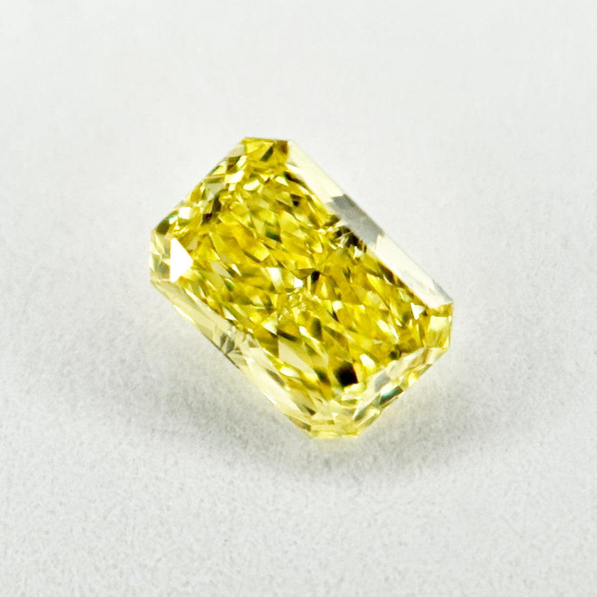 ルースダイヤモンド /RCT/0.224ct. AC7301 天然イエローダイヤモンド 0.273ct Fancy Vivid Yellow RCT VS1 CGL