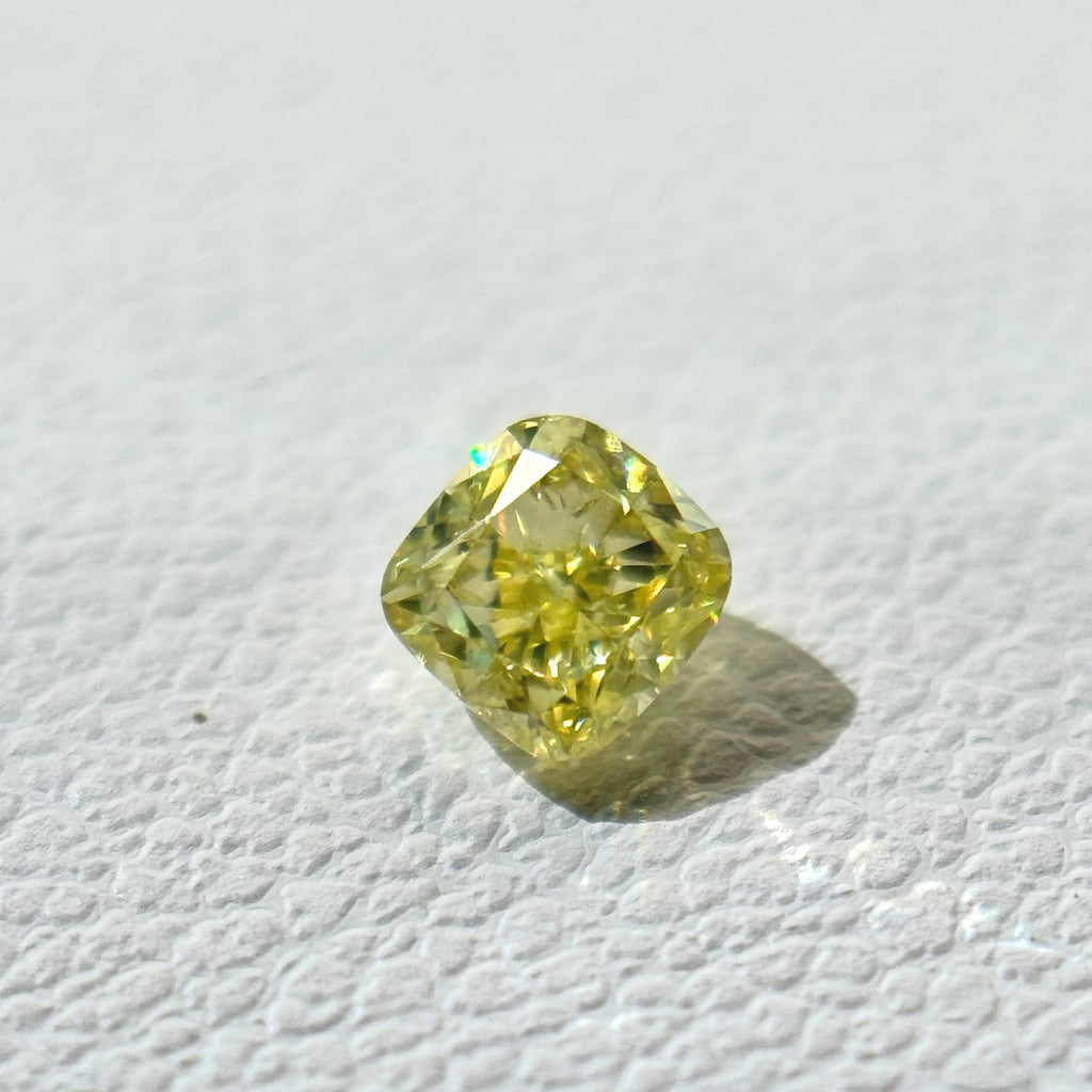 天然 イエローダイヤモンド クッション 0.349ct |yellow diamond|CGL|p9726