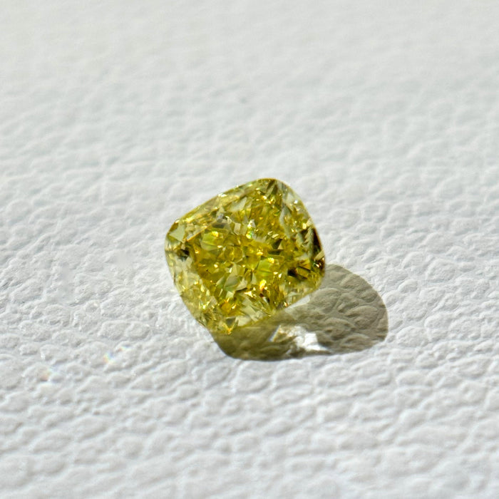 天然 イエローダイヤモンド クッション 0.31ct |yellow diamond|CGL|p9727