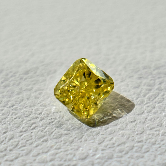 天然 イエローダイヤモンド クッション 0.349ct |yellow diamond|CGL|p9728
