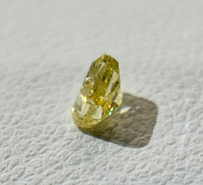 天然 イエローダイヤモンド クッション 0.349ct |yellow diamond|CGL|p9728