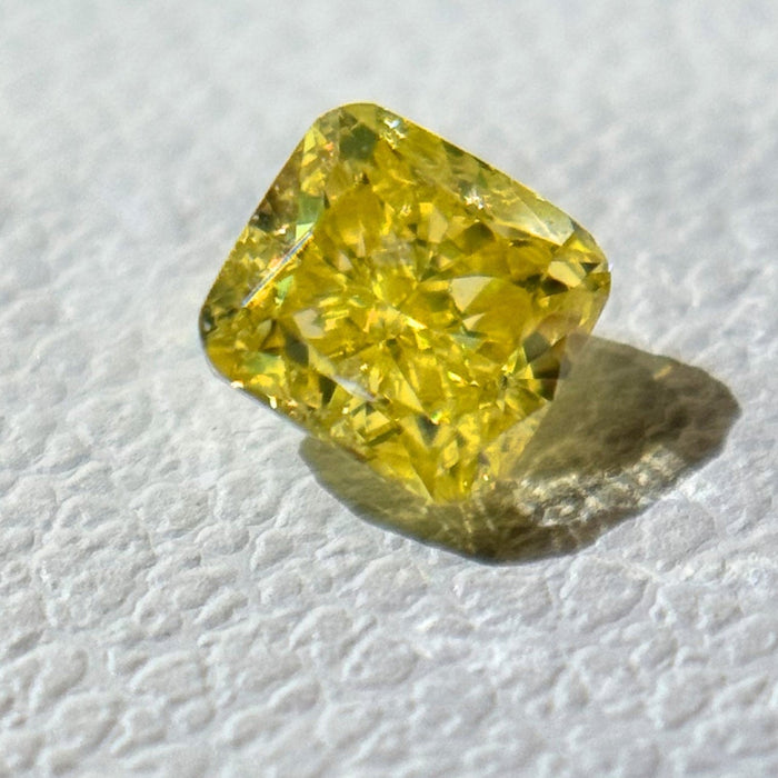 天然 イエローダイヤモンド クッション 0.349ct |yellow diamond|CGL|p9728