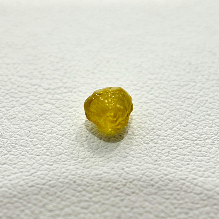 天然 イエローダイヤモンド 原石 0.914ct |yellow diamond rough|w1682-3