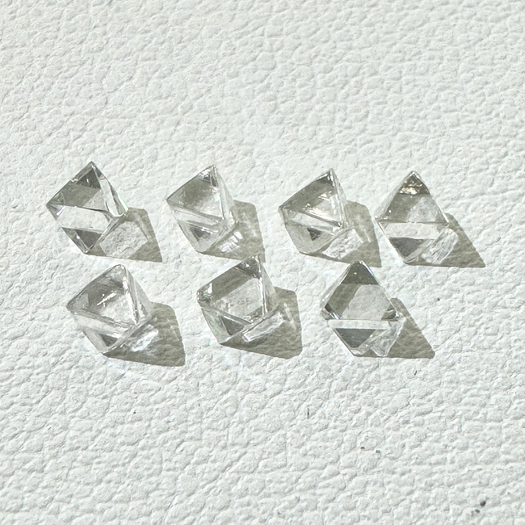 天然ダイヤモンド原石 ソーヤブル（正八面体）0.2ct〜 | Arte Rouge w1713