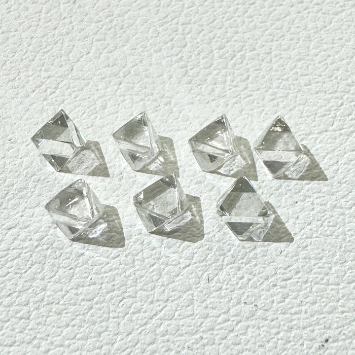 天然ダイヤモンド原石 ソーヤブル 0.2ct以上|Rough Diamond| w1713