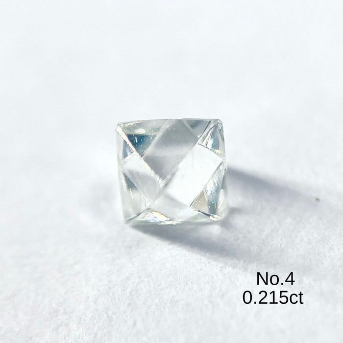 天然ダイヤモンド原石 ソーヤブル 0.2ct以上|Rough Diamond| w1713